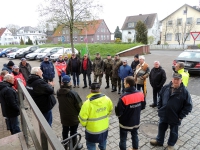 Begrüßung der mehr als 30 Teilnehmer mit dem Tagesmotto: Auch in einem Dicken Tau kann es einen verrottenen Faden geben.