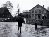 Hochwasser im Buxtehuder Hafen in der Zeit vor 1958